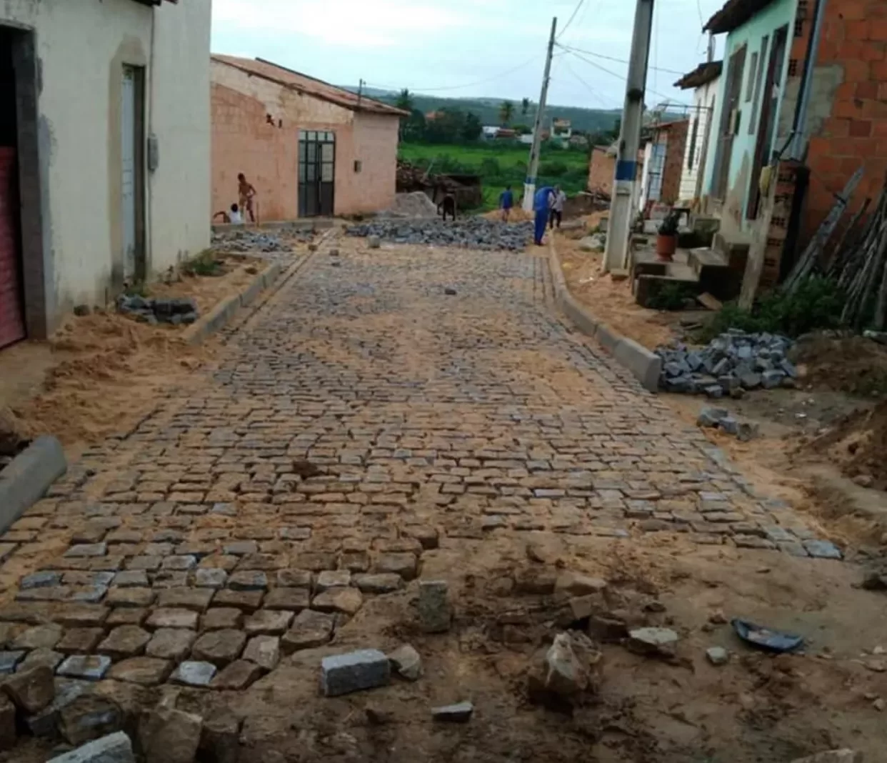 Prefeitura Municipal de Gararu conclui projeto de calçamento das ruas ...