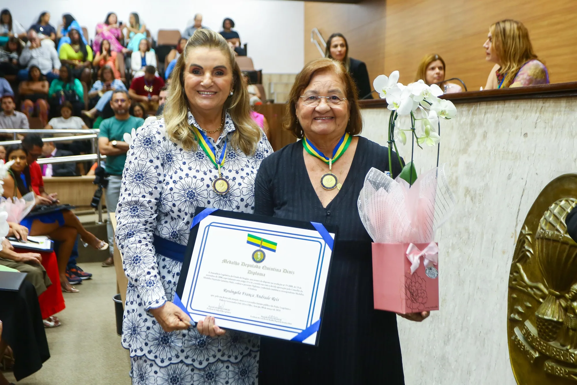 Por indicação de Áurea Ribeiro, professora lagartense é homenageada na ...