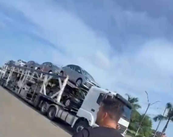 “Cegonha Milionária”: Gêmeos Brasil anuncia ação inédita com caminhão e frota de 10 carros zero quilômetro