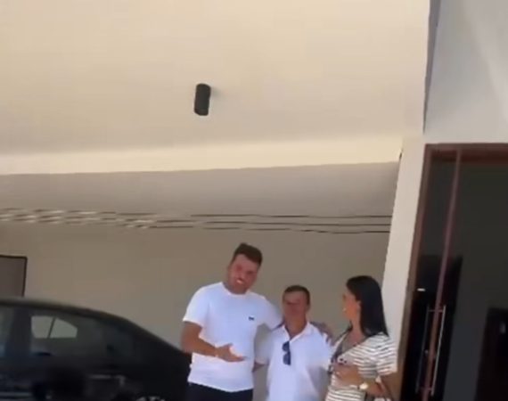 Casal viaja 870 km e recebe mansão dos sonhos entregue pela Gêmeos Brasil em Brumado