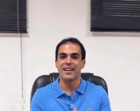 Prefeito de Capela anuncia antecipação do pagamento do 1/3 de férias dos professores