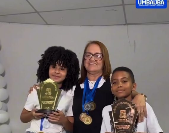 Prefeitura de Umbaúba premia escolas e lança programa que valoriza boas práticas na educação pública