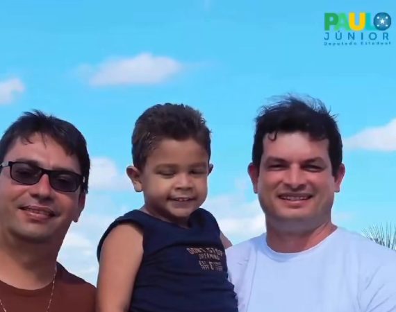 Deputado Paulo Júnior participa da tradicional Procissão do Bom Jesus dos Navegantes em Propriá