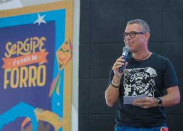 7a552684-a7a7-4f51-8553-0fad0753d5bf