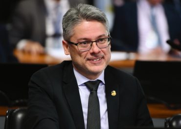 813a7e8e-a1fc-4860-8130-82bff011e9d3