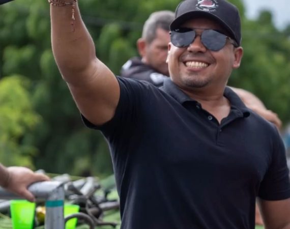 Locutor Leozinho vira referência e garante agenda lotada no São João