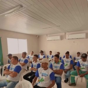 Curso de colheitadeira de grãos começa em Ilha das Flores com foco na qualificação de trabalhadores rurais