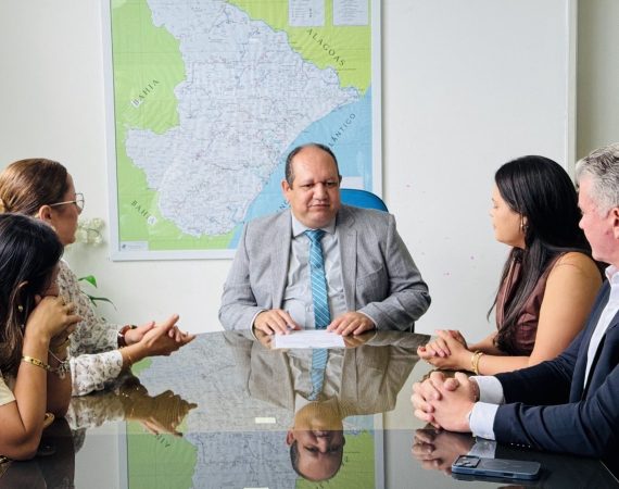 Delegada Katarina destina R$ 5 milhões para obras de pavimentação em Sergipe