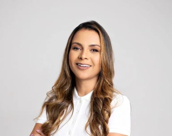 PESQUISA APONTA JULIANA COM QUASE 80% DE APROVAÇÃO EM UMBAÚBA