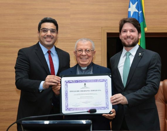 Dom Josafá recebe cidadania sergipana em homenagem da Alese