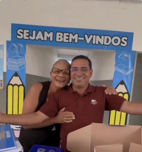 Robson Martins inicia entrega de kits escolares 2026 para alunos da rede municipal de Ilha das Flores