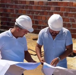 Engenheiros acompanham andamento da construção da Creche Tipo 2 em São Miguel do Aleixo