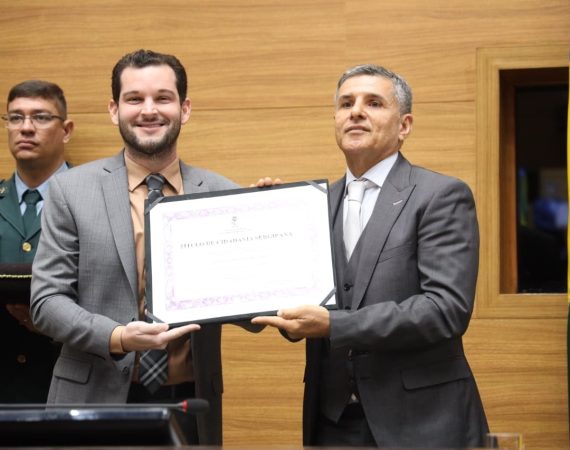 Cantor e compositor Del Feliz é o mais novo Cidadão Sergipano