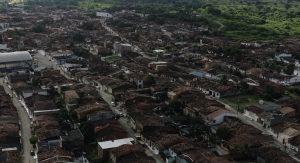 Investimentos mudam a rotina de moradores de Riachuelo com melhorias em avenida, drenagem e espaço religioso