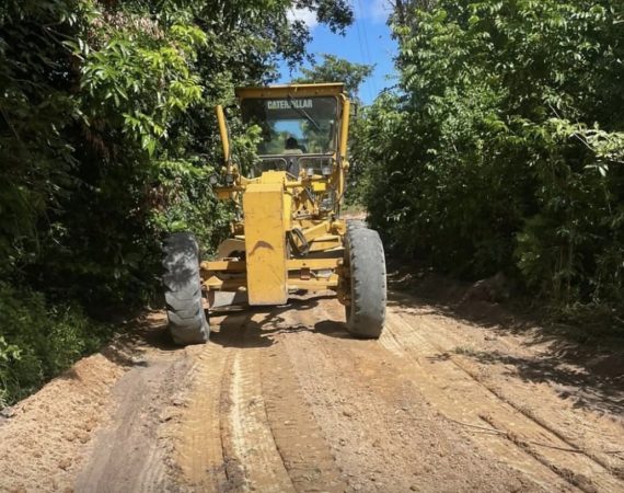 Serviços de recuperação garantem melhores condições de tráfego em comunidades rurais de Ilha das Flores