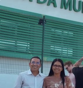 Ao lado da primeira-dama Neide Nascimento, Robson Martins prestigia inauguração da Casa da Mulher Brasileira em Aracaju