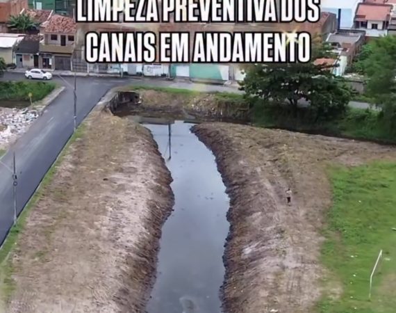 Prefeitura intensifica limpeza de canais para reduzir riscos de alagamentos em Nossa Senhora do Socorro