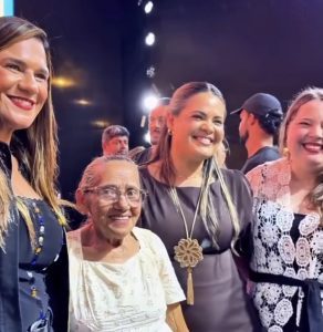 Prefeita Izabel Cristina comemora espaço da renda irlandesa de Divina Pastora no encerramento do Renda Veste Sergipe