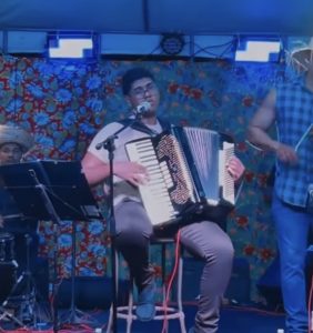 Tradicional Forró da Rua São Pedro encerra festejos juninos e reúne multidão em Divina Pastora