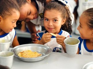 PREFEITURA DE ITABAIANINHA INCLUI PIZZA NO CARDÁPIO ESCOLAR DA REDE MUNICIPAL DE ENSINO