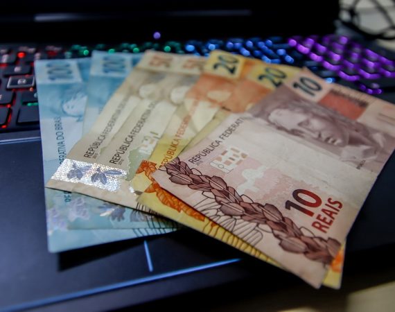 Governo do Estado amplia em 5,37% repasses aos municípios e transfere R$ 802,5 milhões em 2026