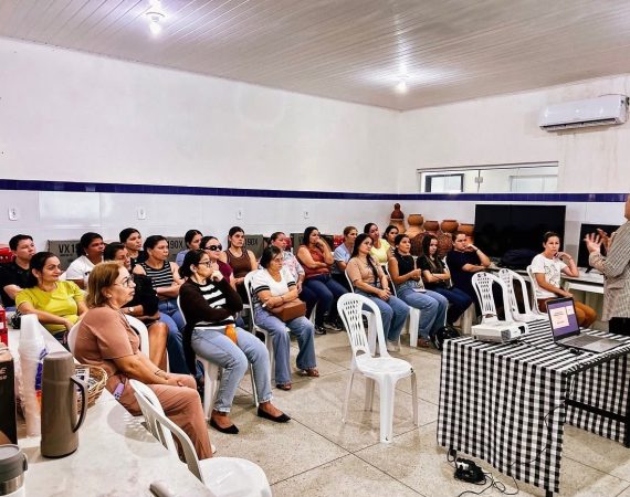 Merendeiras da rede municipal participam de formação para fortalecer alimentação escolar em Nossa Senhora Aparecida