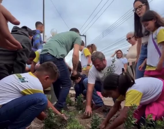 Semana do Meio Ambiente mobiliza estudantes de Itabi com plantio de mudas e ações de educação ambiental
