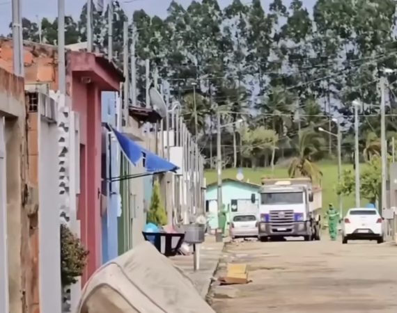 André Graça acompanha mutirão de limpeza no Residencial Recanto Verde em Estância
