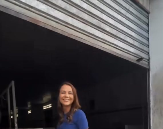 “Eu sou a prefeita que faz”, diz Juliana Cardoso ao anunciar edital para reforma do Mercado da Carne de Umbaúba