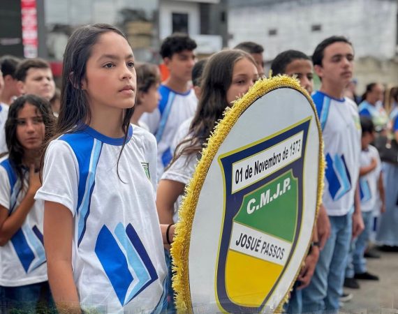 Ribeirópolis inicia programação da Semana da Pátria com hasteamento dos pavilhões
