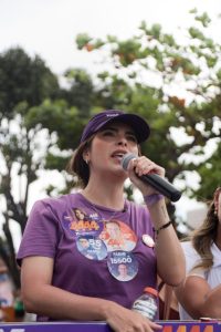 Yandra Moura lidera disputa por vaga na Câmara Federal em pesquisa da CDL Aracaju