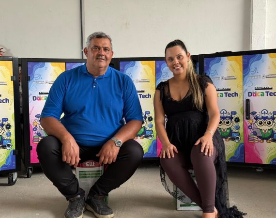 PREFEITO ERALDO DO FRÍGORÍFICO INVESTE EM TECNOLOGIA E APRESENTA NOVOS EQUIPAMENTOS PARA MODERNIZAR ENSINO DA REDE MUNICIPAL DE ITABAIANINHA