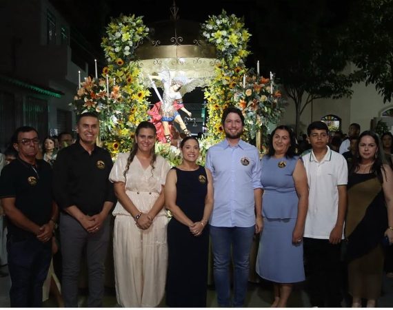 Cleane de Éverton participa do encerramento da Festa de São Miguel Arcanjo em São Miguel do Aleixo