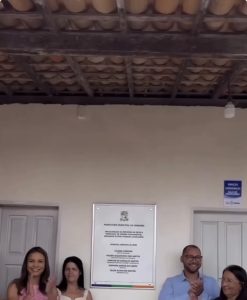 Prefeitura de Umbaúba reinaugura escola reformada no povoado Dois Riachos
