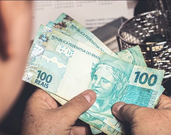 Prefeitura de Cristinápolis antecipa pagamento e servidores recebem salário de setembro