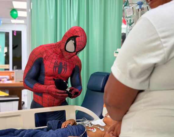 Hospital de Cirurgia celebra mês das crianças com ação especial para pacientes da Pediatria