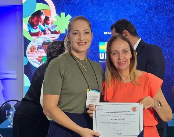 Campo do Brito recebe Selo Prata do Compromisso Nacional com a Alfabetização