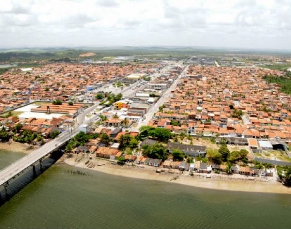 Projeto Feliz Infância promove tarde de atividades para crianças na Praça da Piabeta