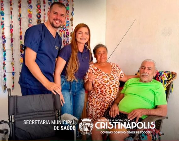 Prefeitura de Cristinápolis e Governo do Estado entregam cadeiras de rodas para pessoas que precisam de mais mobilidade